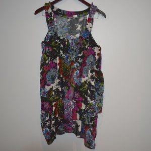 Willow & Clay Floral Sequin Tunic Size Medium